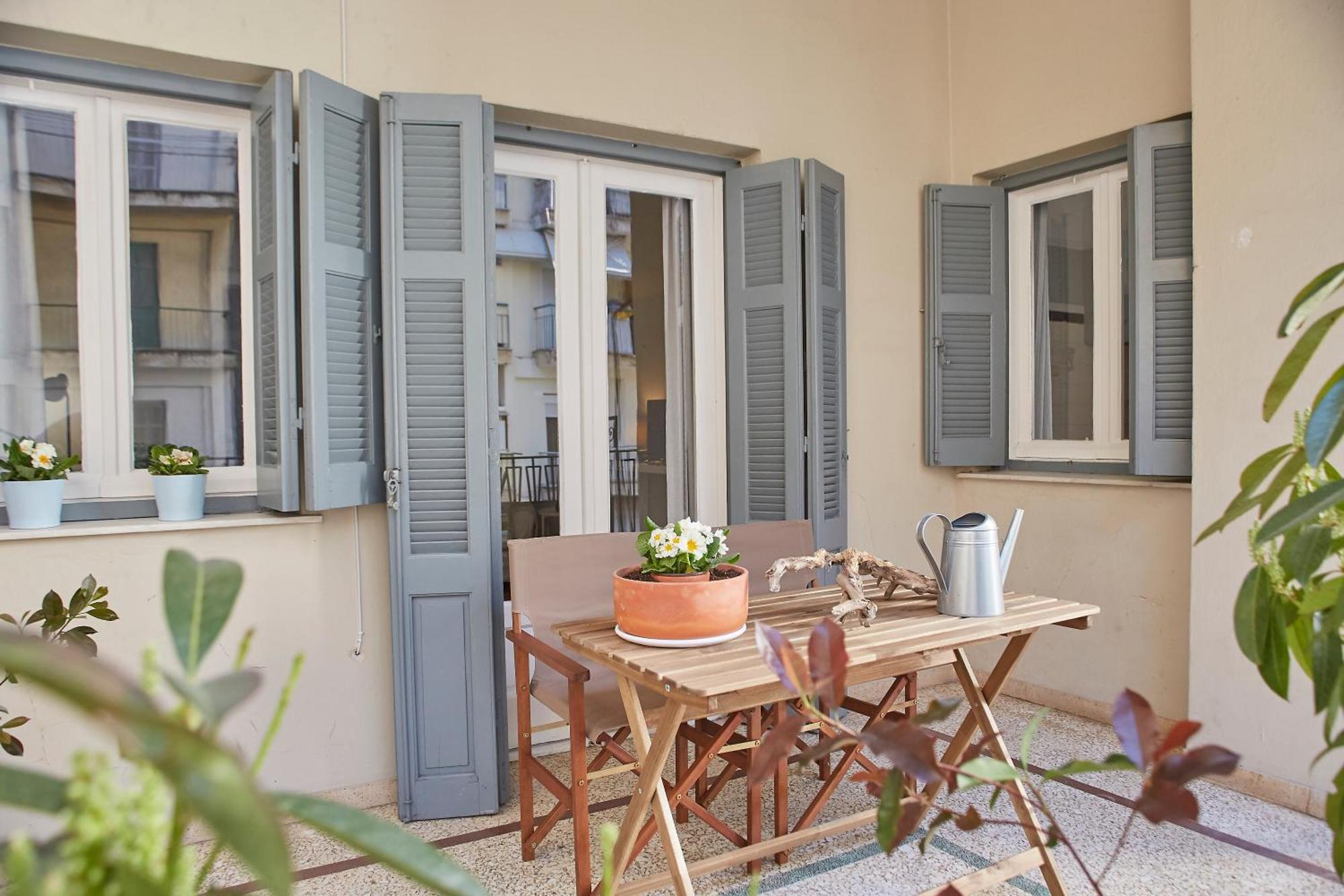 Bright Bright B Central Apartment With Balcony Tesalonika Bagian luar foto